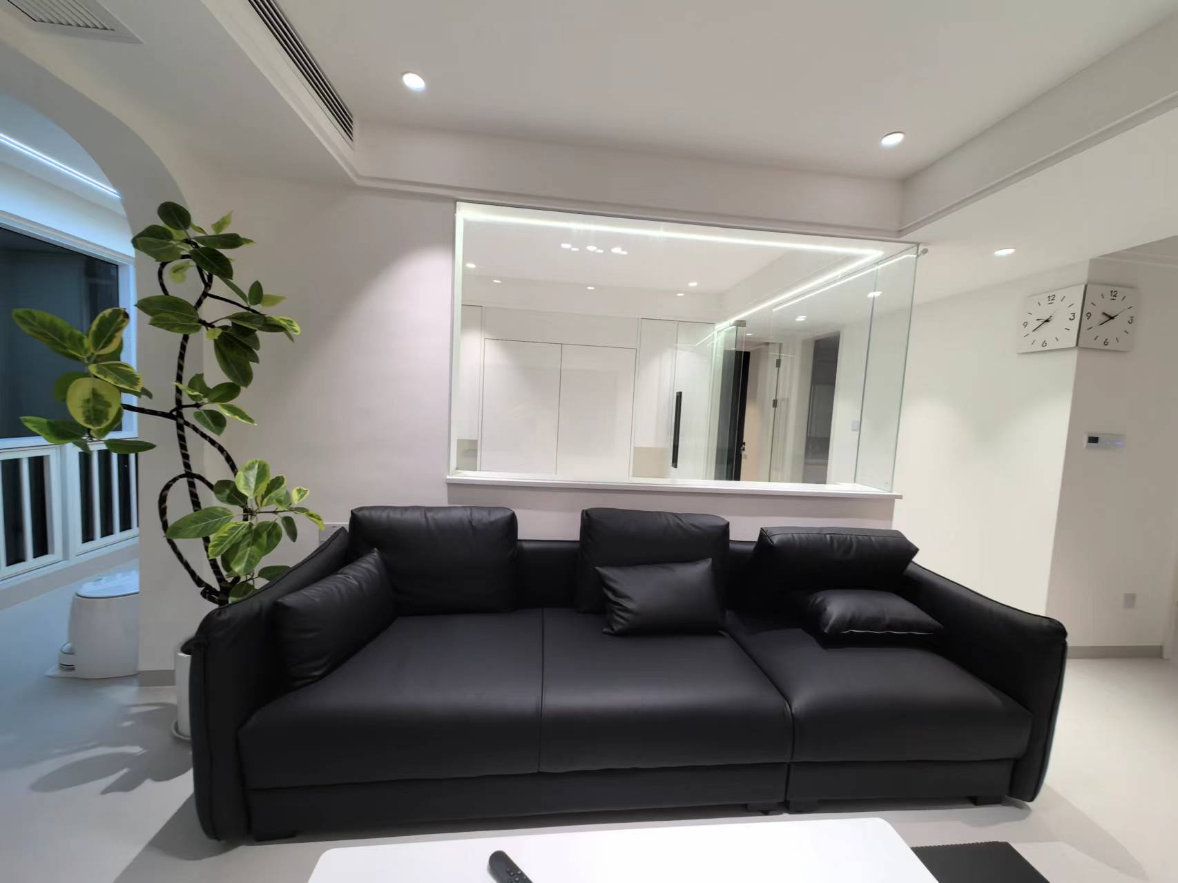 旭辉黑白灰极简